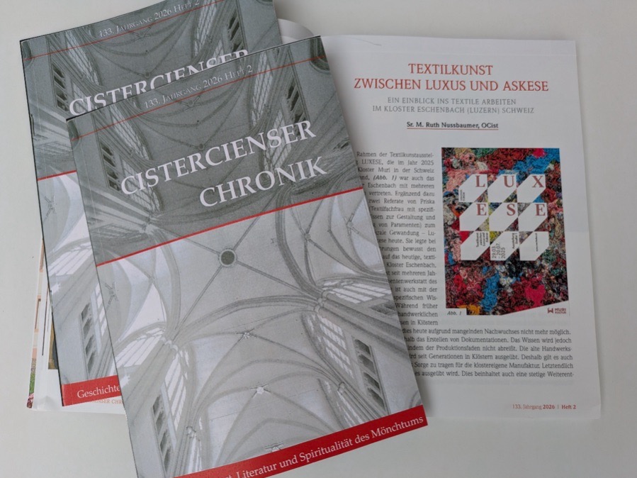 Bericht: Textilkunst zwischen Luxus und Askese